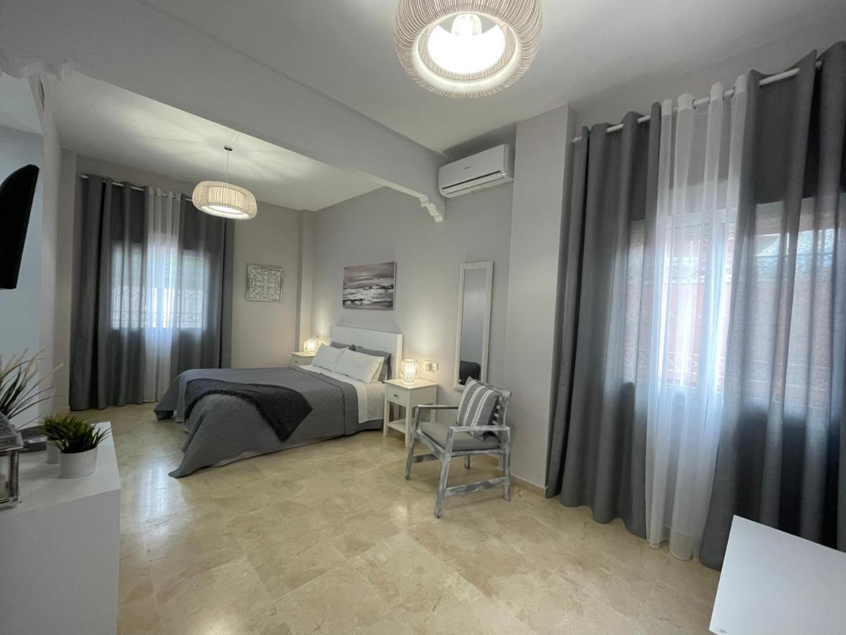 Agradable Casa independiente con piscina Sevilla Exterior foto