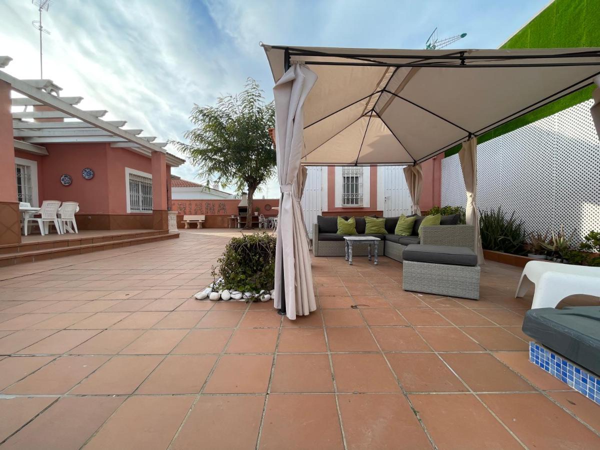Agradable Casa independiente con piscina Sevilla Exterior foto