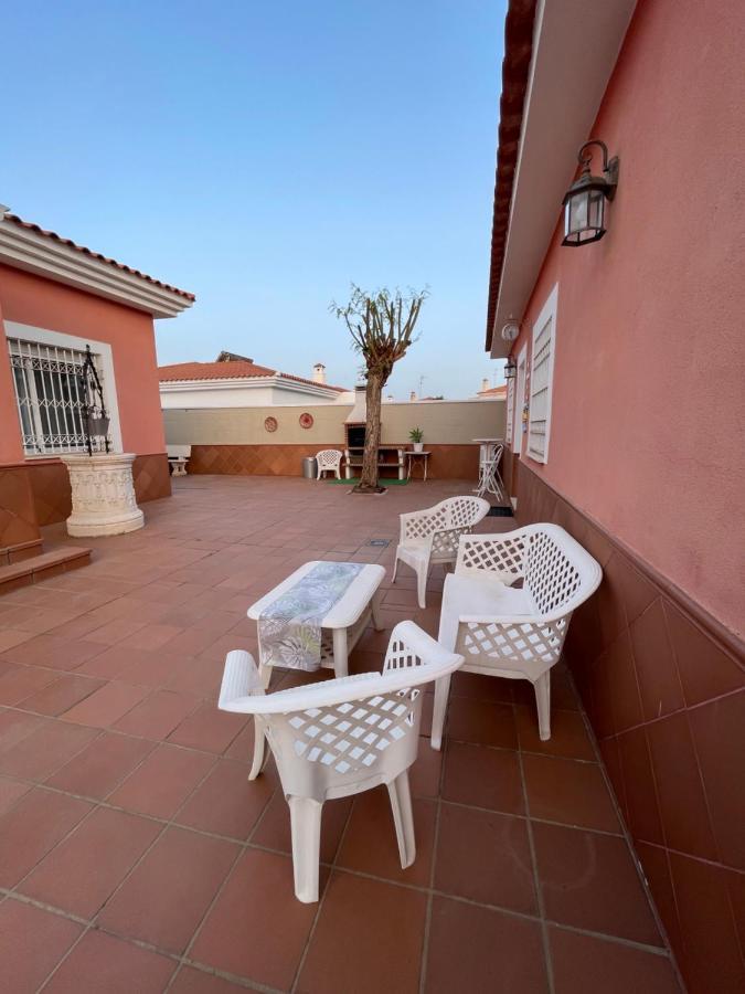 Agradable Casa independiente con piscina Sevilla Exterior foto
