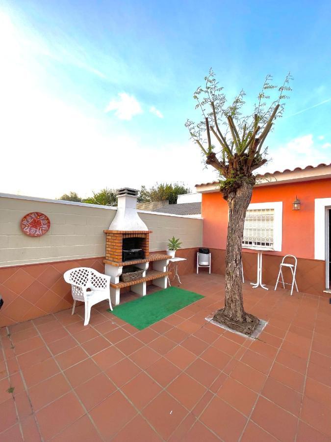 Agradable Casa independiente con piscina Sevilla Exterior foto